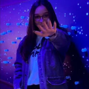 Meet your Posher, Mallory